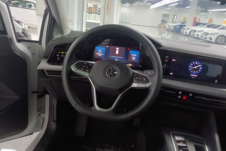 Used Volkswagen Golf 2023 200TSI DSG Pro Steering Wheel