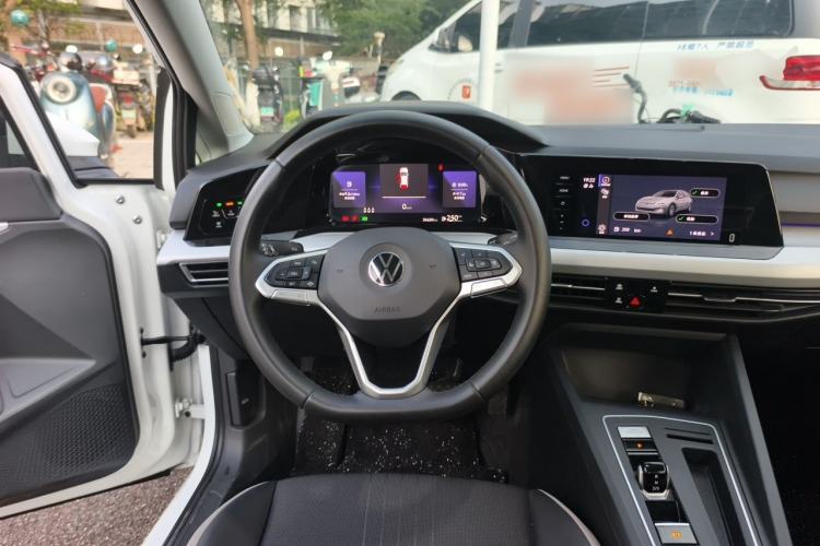 Used Volkswagen Golf 2023 Facelift 280TSI DSG Pro Steering Wheel