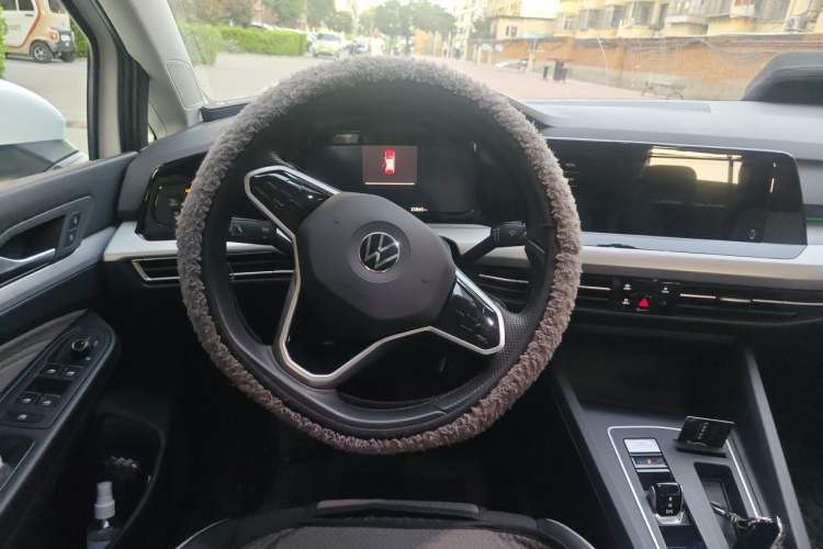 Used Volkswagen Golf 2023 280TSI DSG Pro 20th Anniversary Edition Steering Wheel