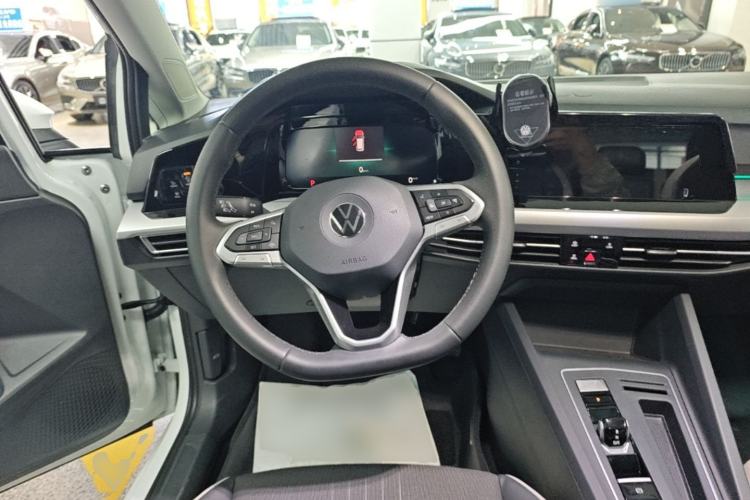 Used Volkswagen Golf 2023 Facelift 280TSI DSG Pro Steering Wheel