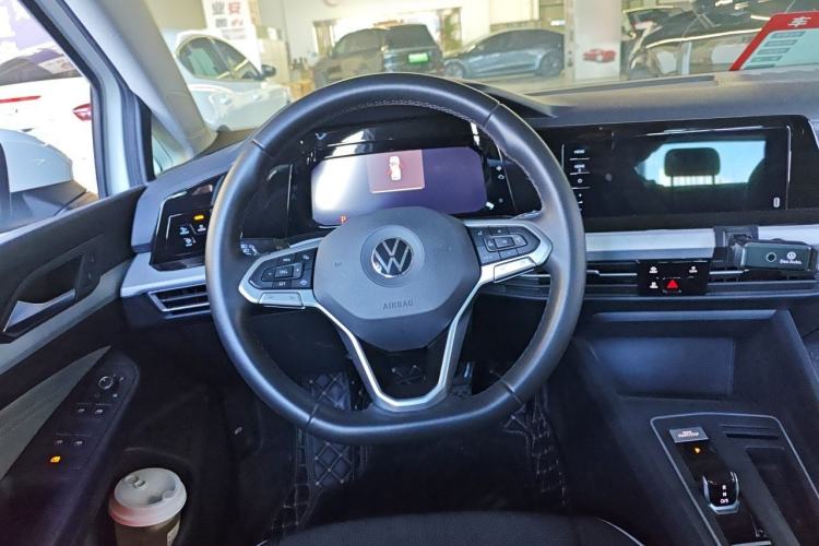Used Volkswagen Golf 2023 Facelift 280TSI DSG Pro Steering Wheel