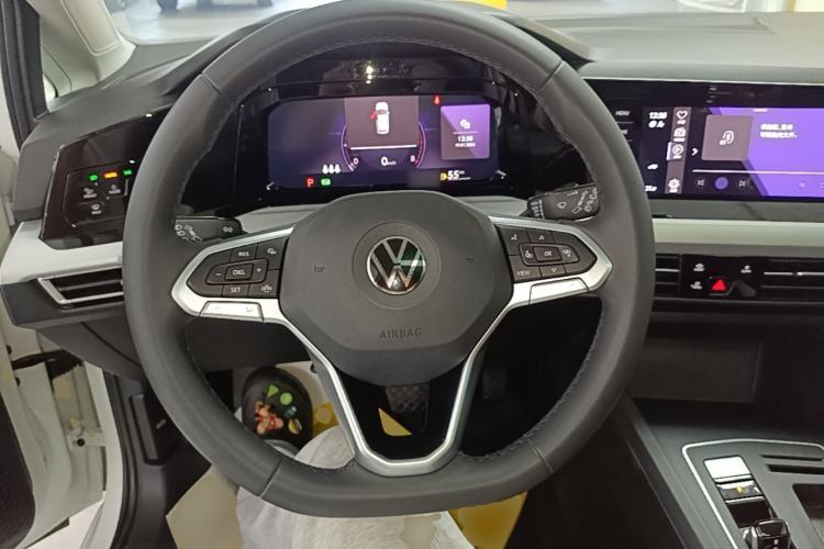 Used Volkswagen Golf 2023 Facelift 280TSI DSG Pro Steering Wheel