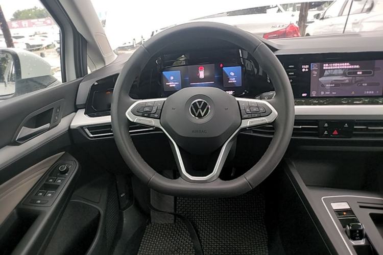 Used Volkswagen Golf 2023 Facelift 280TSI DSG Pro Steering Wheel