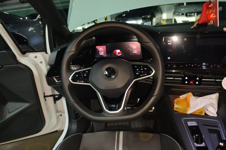 Used Volkswagen Golf 2023 Facelift 280TSI DSG R-Line Lite Steering Wheel