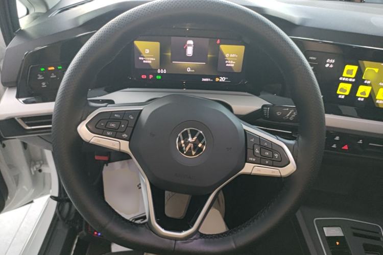 Used Volkswagen Golf 2023 Facelift 280TSI DSG Pro Steering Wheel