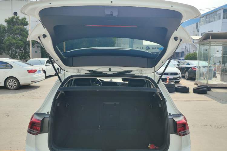 Used Volkswagen Golf 2023 Facelift 280TSI DSG Pro Trunk