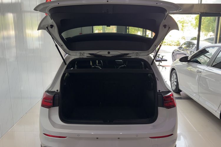 Used Volkswagen Golf 2023 Facelift 280TSI DSG R-Line Lite Trunk