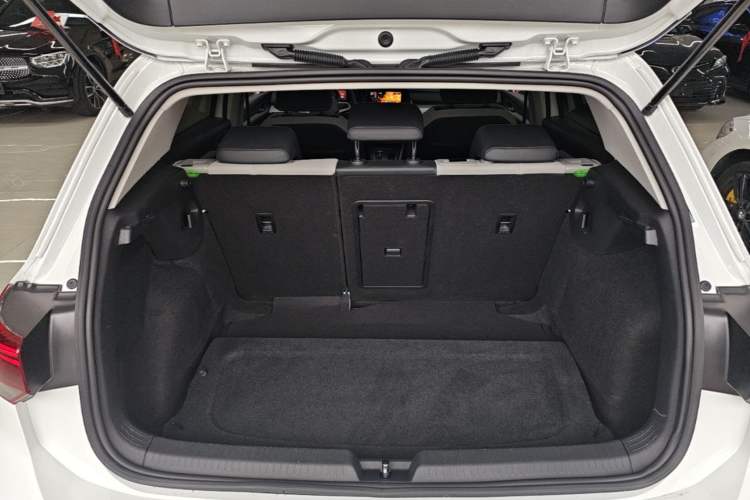 Used Volkswagen Golf 2023 Facelift 280TSI DSG Pro Trunk