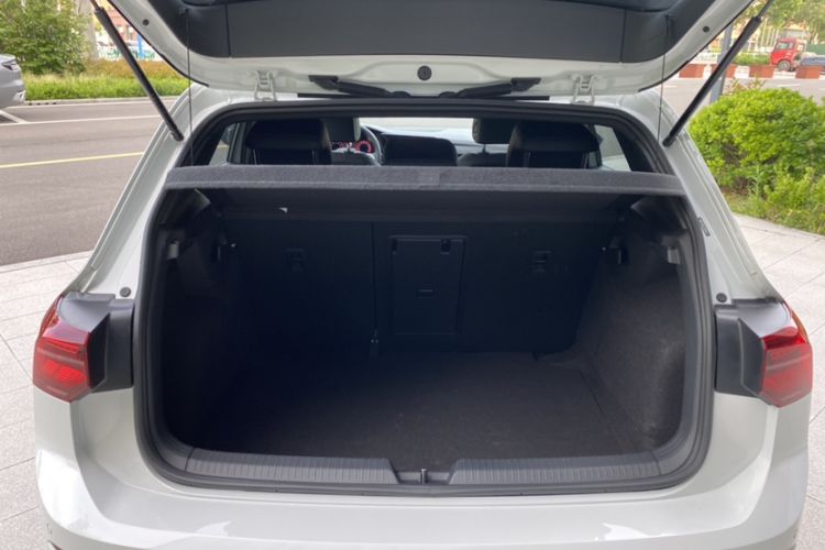 Used Volkswagen Golf 2023 280TSI DSG R-Line Lite Trunk