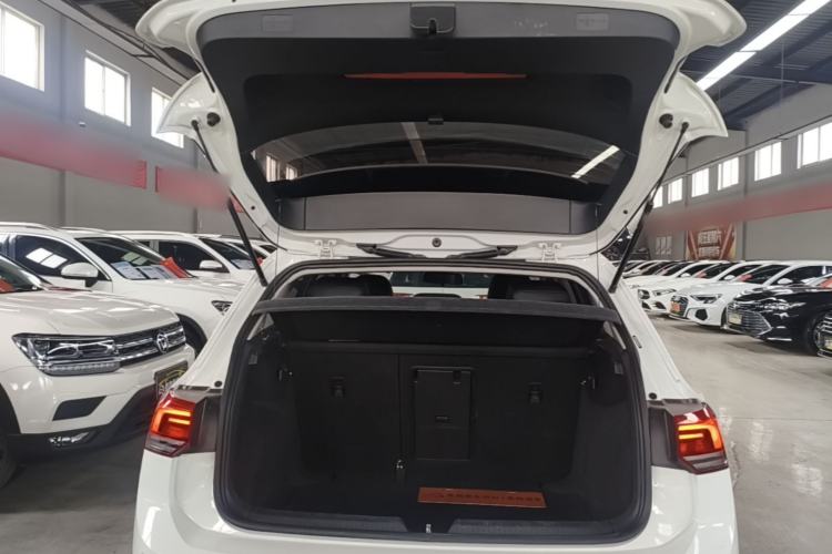 Used Volkswagen Golf 2023 280TSI DSG Pro Trunk