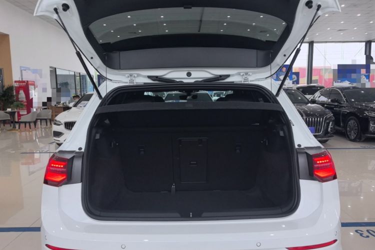 Used Volkswagen Golf 2023 Facelift 280TSI DSG R-Line Lite Trunk