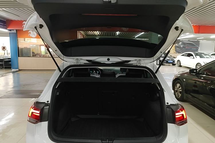 Used Volkswagen Golf 2023 Facelift 280TSI DSG Pro Trunk