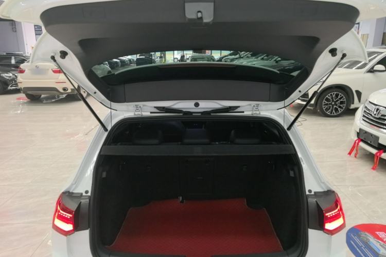 Used Volkswagen Golf 2023 Facelift 280TSI DSG R-Line Lite Trunk
