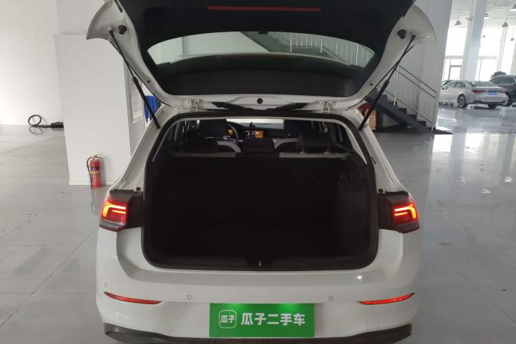Used Volkswagen Golf 2023 200TSI DSG Trunk