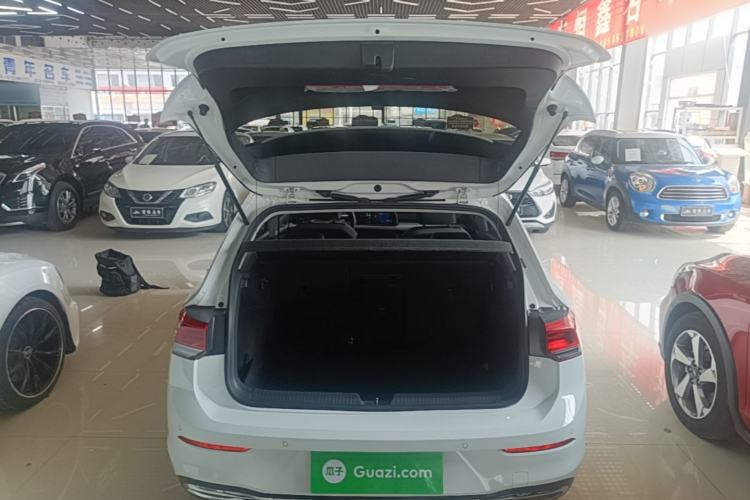 Used Volkswagen Golf 2023 Facelift 280TSI DSG Pro Trunk