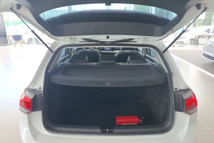 Used Volkswagen Golf 2023 Facelift 280TSI DSG Pro Trunk