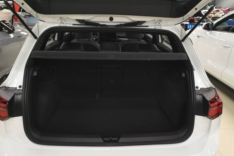 Used Volkswagen Golf 2023 Facelift 280TSI DSG R-Line Lite Trunk