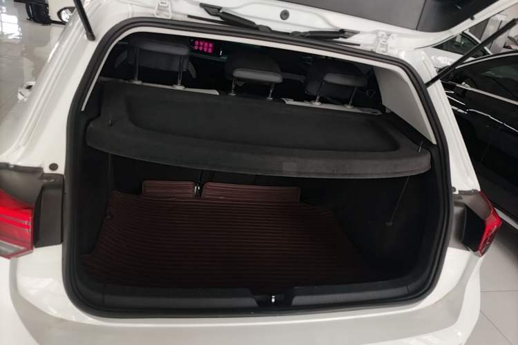 Used Volkswagen Golf 2023 Facelift 280TSI DSG Pro Trunk