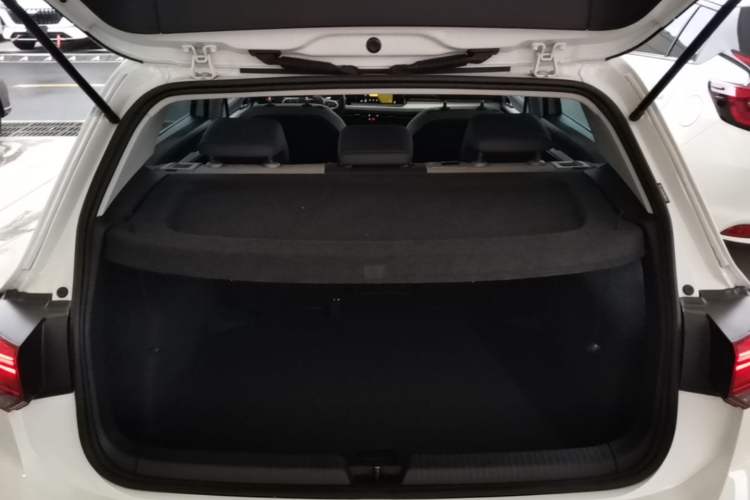Used Volkswagen Golf 2023 Facelift 280TSI DSG Pro Trunk