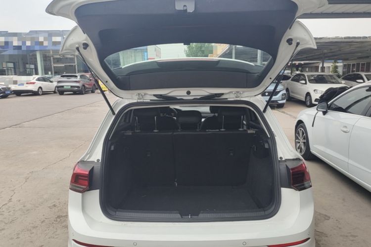 Used Volkswagen Golf 2023 200TSI DSG Trunk