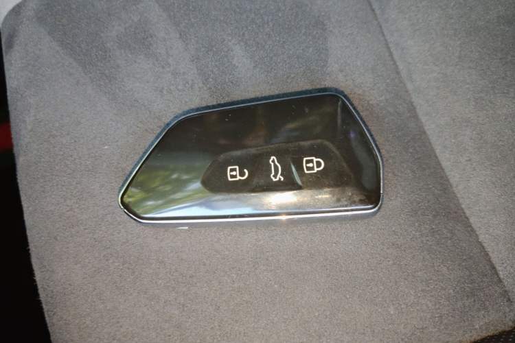 Used Volkswagen Golf 2023 280TSI DSG R-Line Lite Vehicle Key