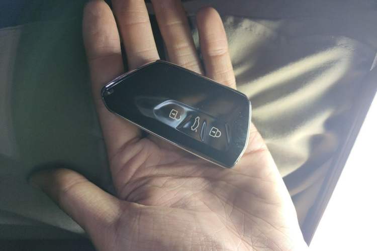 Used Volkswagen Golf 2023 Facelift 280TSI DSG R-Line Vehicle Key