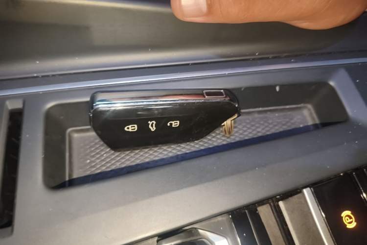 Used Volkswagen Golf 2023 280TSI DSG Pro Vehicle Key