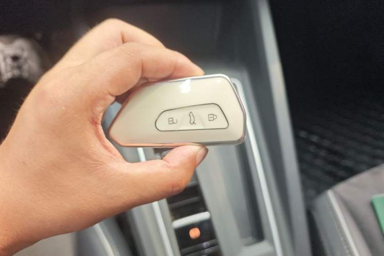 Used Volkswagen Golf 2023 Facelift 280TSI DSG R-Line Lite Vehicle Key