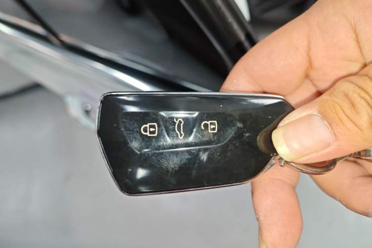 Used Volkswagen Golf 2023 Facelift 280TSI DSG R-Line Lite Vehicle Key