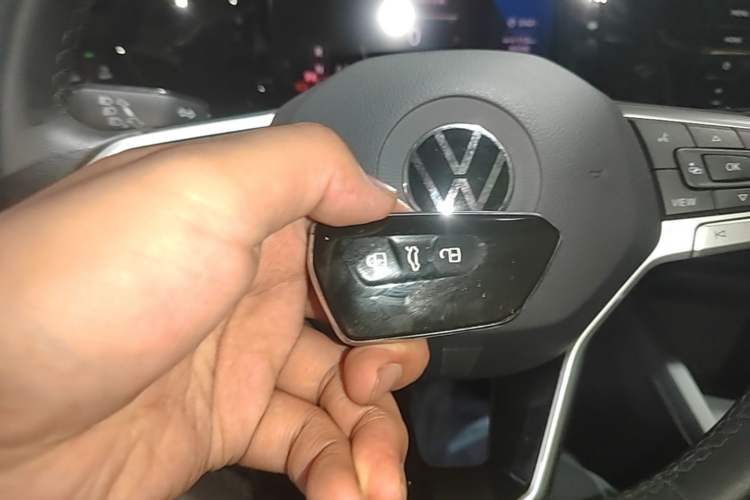 Used Volkswagen Golf 2023 280TSI DSG Pro Vehicle Key