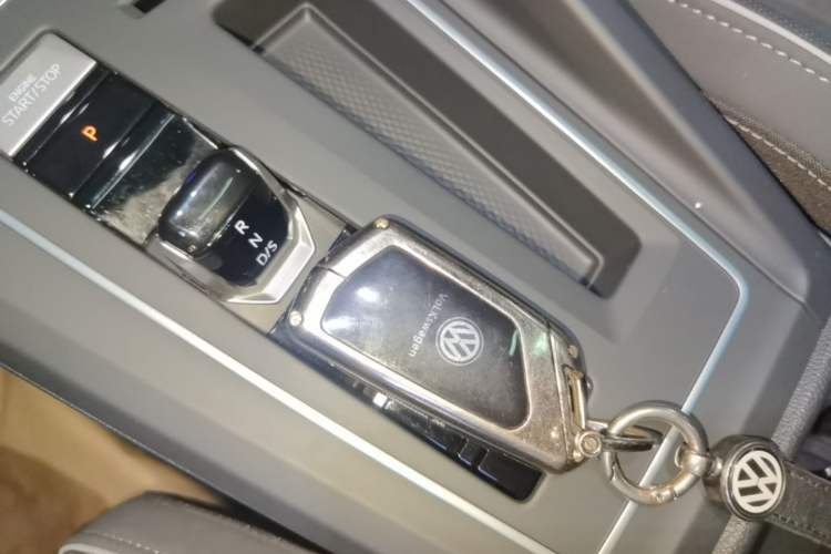 Used Volkswagen Golf 2023 Facelift 280TSI DSG R-Line Lite Vehicle Key
