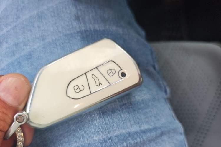 Used Volkswagen Golf 2023 280TSI DSG R-Line Lite Vehicle Key