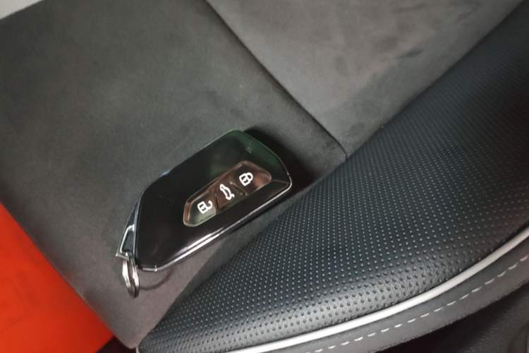 Used Volkswagen Golf 2023 280TSI DSG R-Line Lite Vehicle Key