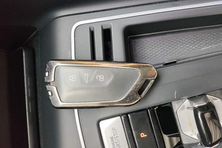 Used Volkswagen Golf 2023 280TSI DSG Pro Vehicle Key