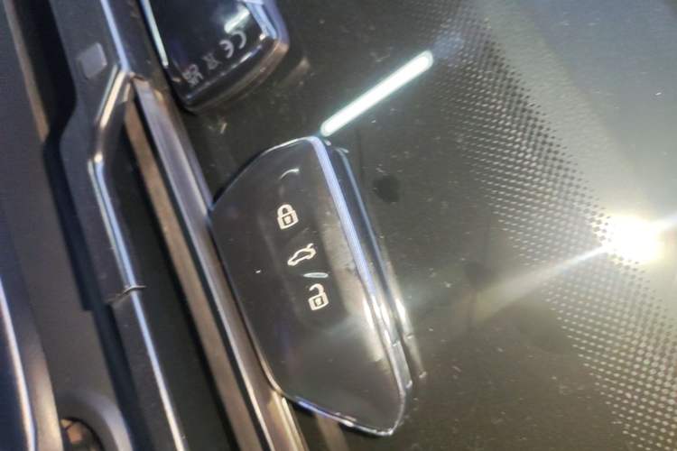 Used Volkswagen Golf 2023 Facelift 280TSI DSG Pro Vehicle Key