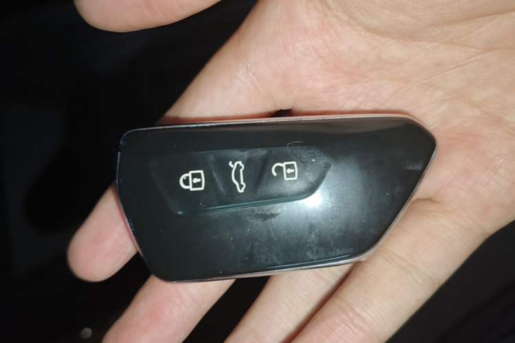 Used Volkswagen Golf 2023 Facelift 280TSI DSG R-Line Lite Vehicle Key
