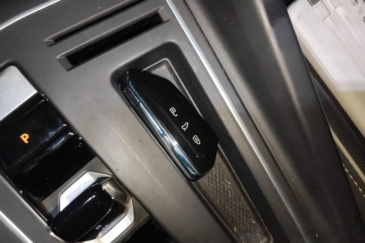 Used Volkswagen Golf 2023 Facelift 280TSI DSG R-Line Lite Vehicle Key
