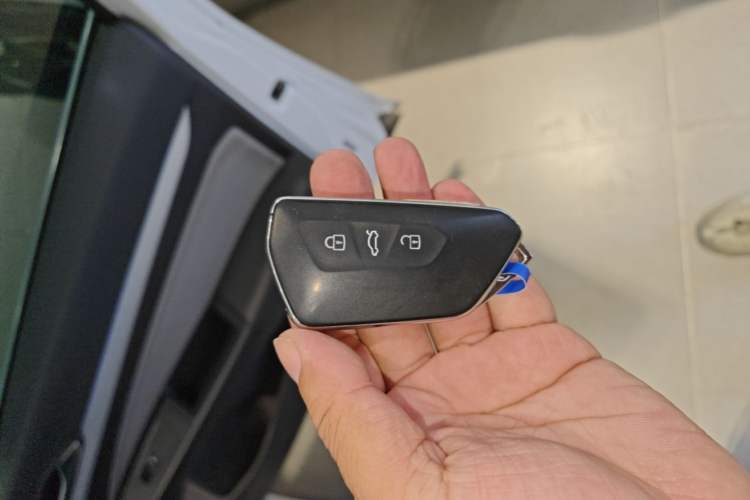 Used Volkswagen Golf 2023 Facelift 280TSI DSG Pro Vehicle Key