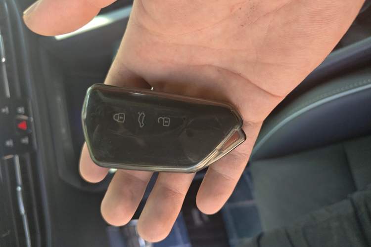Used Volkswagen Golf 2023 280TSI DSG R-Line Lite Vehicle Key
