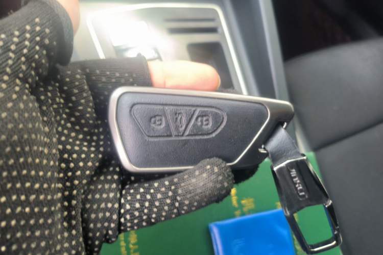 Used Volkswagen Golf 2023 280TSI DSG Pro Vehicle Key