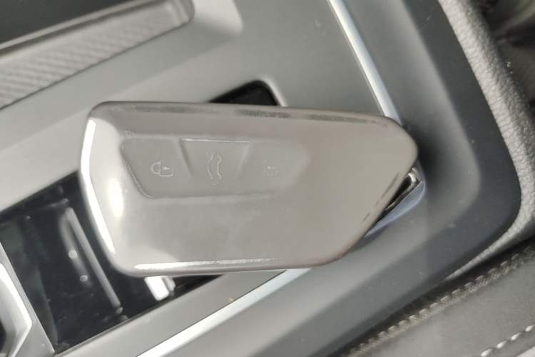 Used Volkswagen Golf 2023 Facelift 280TSI DSG R-Line Lite Vehicle Key