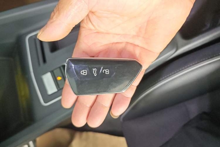 Used Volkswagen Golf 2023 Facelift 280TSI DSG R-Line Lite Vehicle Key