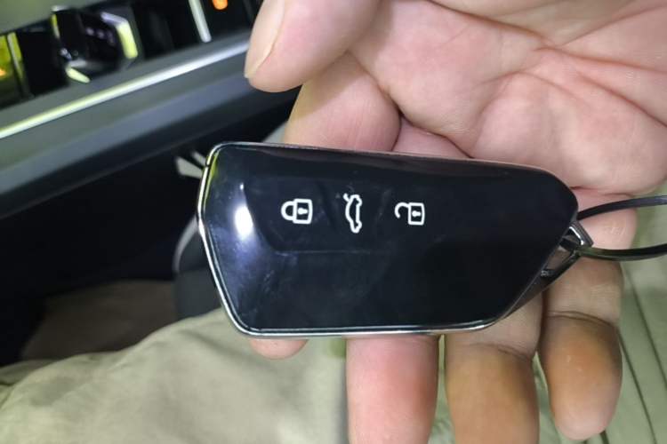 Used Volkswagen Golf 2023 Facelift 280TSI DSG Pro Vehicle Key