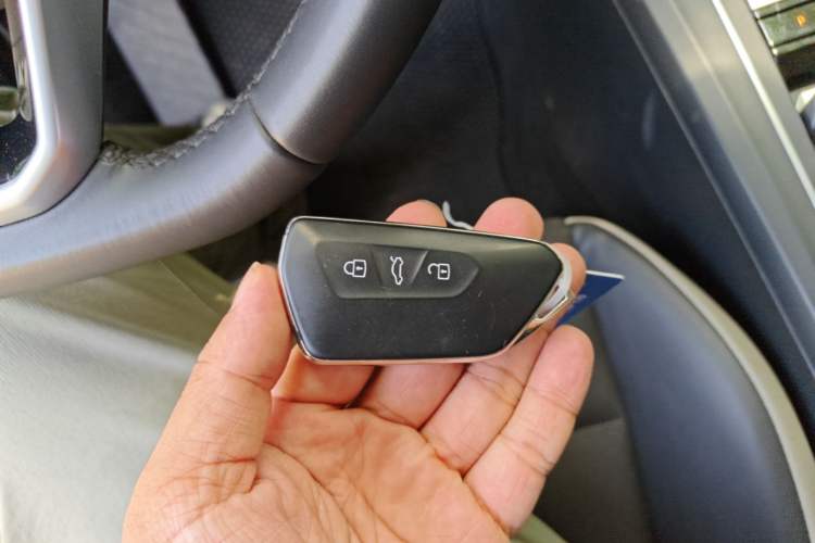 Used Volkswagen Golf 2023 Facelift 280TSI DSG Pro Vehicle Key