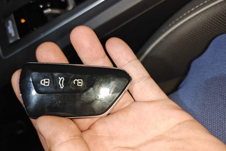 Used Volkswagen Golf 2023 Facelift 280TSI DSG R-Line Lite Vehicle Key