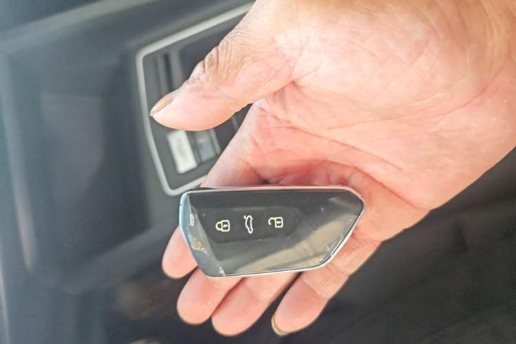 Used Volkswagen Golf 2023 280TSI DSG Pro Vehicle Key