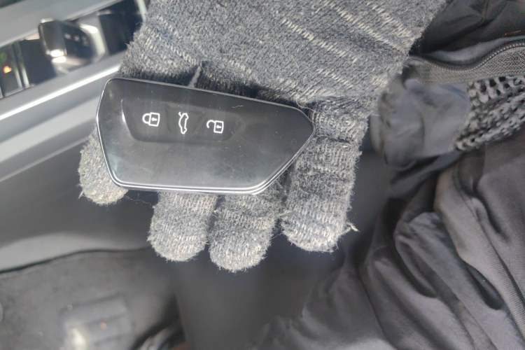 Used Volkswagen Golf 2023 Facelift 280TSI DSG Pro Vehicle Key