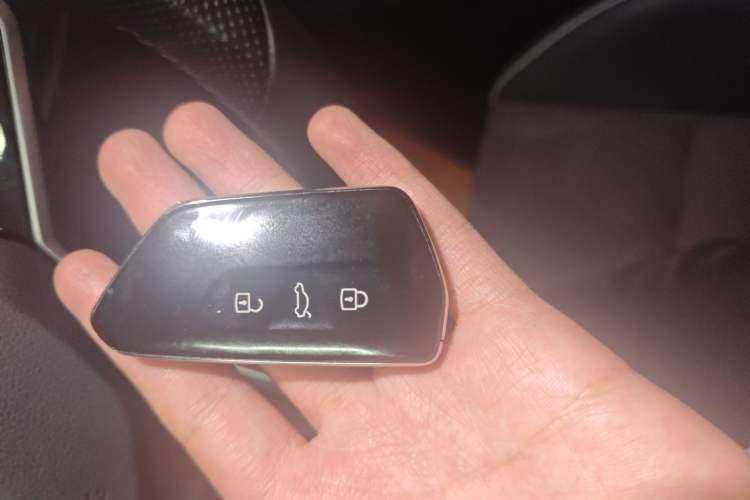 Used Volkswagen Golf 2023 Facelift 280TSI DSG R-Line Lite Vehicle Key