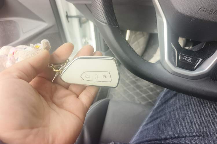 Used Volkswagen Golf 2023 Facelift 280TSI DSG R-Line Vehicle Key