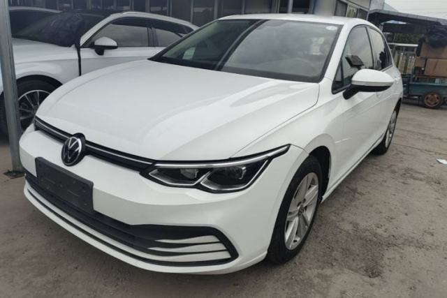 Ojetý Volkswagen Golf 2023 200TSI DSG